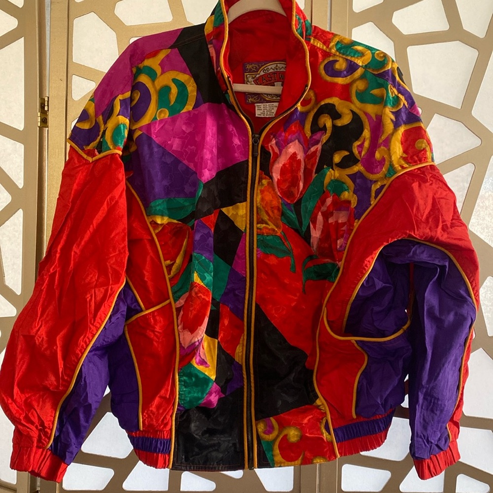 Vintage East West Jacket ❤️